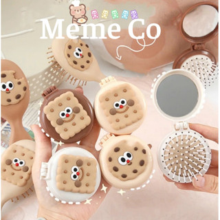 Lược cầm tay , lược kèm gương gấp gọn tiện ích hình Bánh Quy