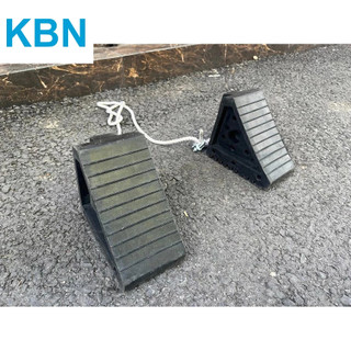 Combo 2 cục chèn bánh xe di động KBN-100 cao su kèm dây thừng