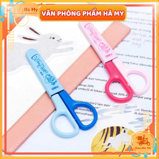 Kéo học sinh Deli 121mm E6021 có nắp đậy tiện lợi