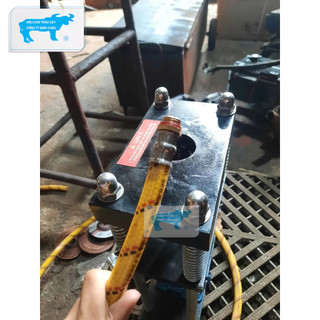 Máy bấm ống thủy lực 8 tấn/ Máy bấm đầu dây rửa xe/ Máy bấm dây 8 chấu ( Tặng 2 bộ cos 8.5 )