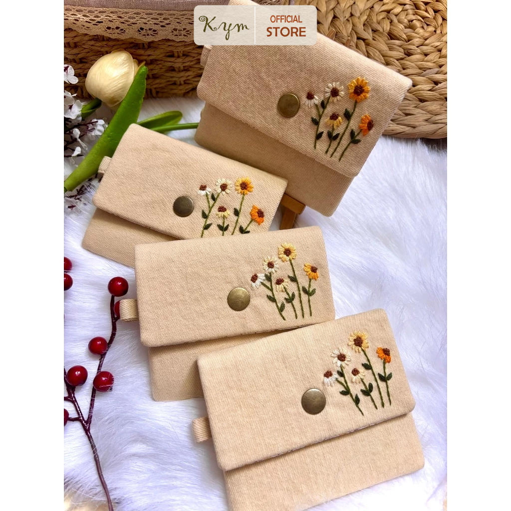 VÍ THÊU TAY nhiều mẫu hoa, kích thước 10x12cm. Thích hợp làm quà tặng độc đáo ý nghĩa. Có thêu tên t