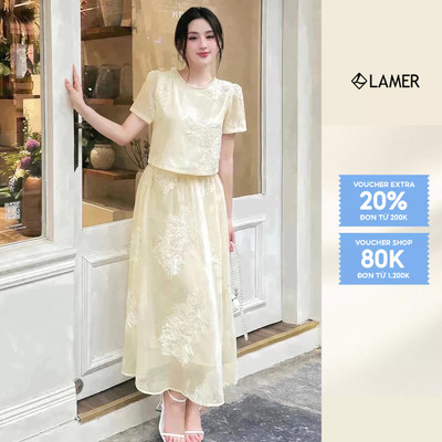 Áo nữ kiểu croptop tay ngắn cổ đính đá phối Chân váy dáng xòe, nhún eo SHE'S BACK S62L24H001, S61B24H003