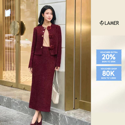 Áo Dạ Dáng Ngắn Cổ Tròn Trang Trí Hoa Đính Kèm Phối Chân Váy Dáng Ôm Cạp Liền Xẻ Sau LAMER L62F25T008 L65W25T028