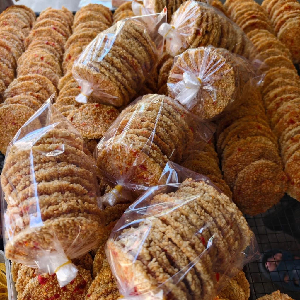 Cơm cháy chiên mắm tỏi ớt - Đặc sản Bình Định