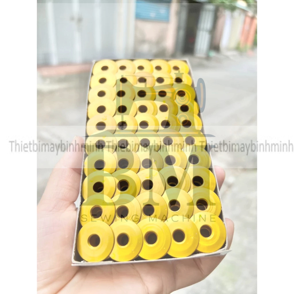 Suốt, thuyền MÀU VÀNG vát cạnh dùng cho máy may 1 kim công nghiệp Ổ NHỎ