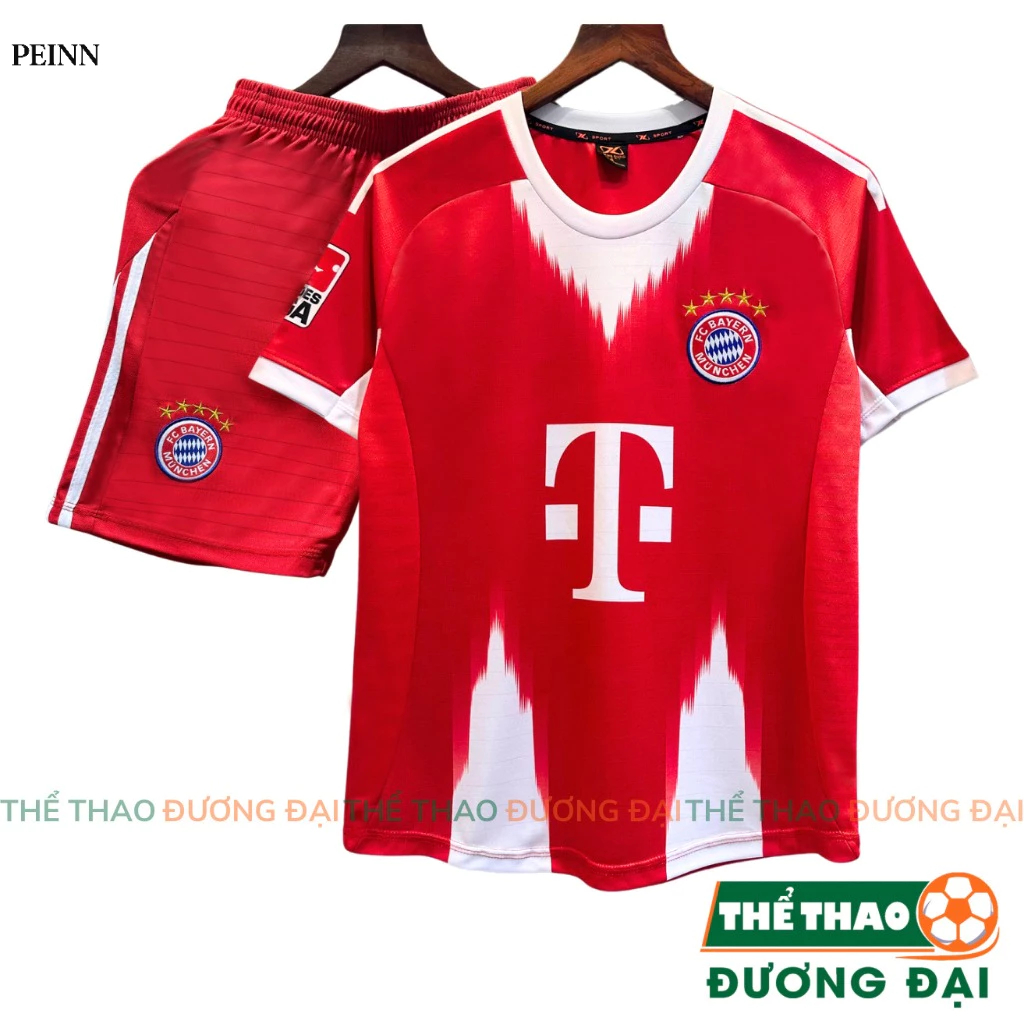 [Peinn] Quần Áo Bóng Đá Bayern Munich Đỏ 2025 2026 Thun Mè S-COMF Thoáng Khí Thể Thao Đương Đại