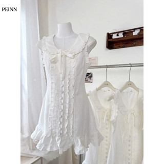   Peinn  Đầm linen trắng cổ sen dáng ngắn viền bèo nút bọc bánh bèo dịu dàng dành cho nữ 
