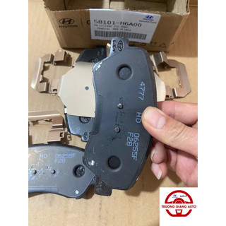 Má phanh trước/ Bố thắng trước Hyundai Accent 2018 - 2023 chính hãng