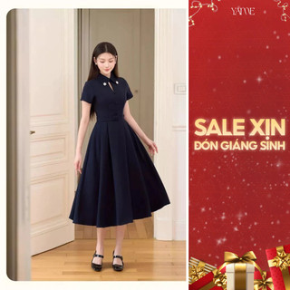  Váy Đầm Thiết Kế Nữ YAME Cổ Đính Đá Khoét Giọt Nước Chiết Eo Dáng Dài Kèm Đai Xanh Be Thanh Lịch Công Sở - Norine YV624 