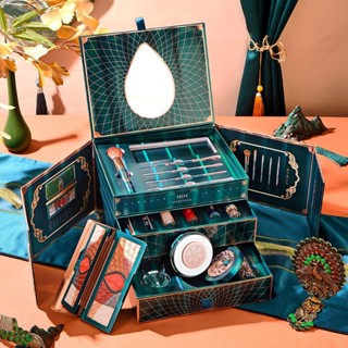 Cửa Hàng Quà Tặng Nhà Gấu