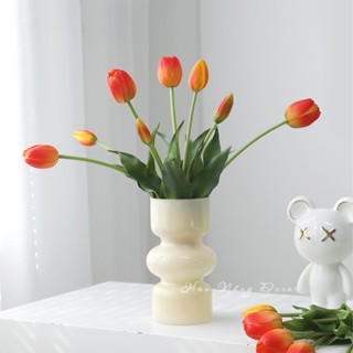 Tiệm hoa lụa nhà Vy