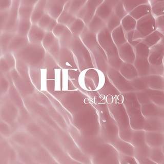 • HÈO •