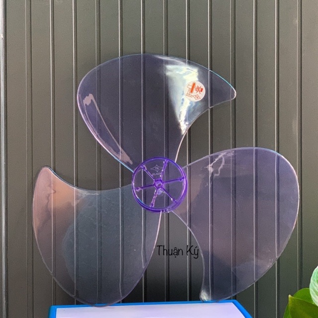 Cánh Quạt Thuận Ký