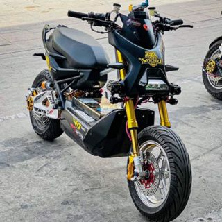 xe điện lâm tới