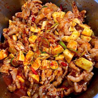 shop ăn vặt chị hai