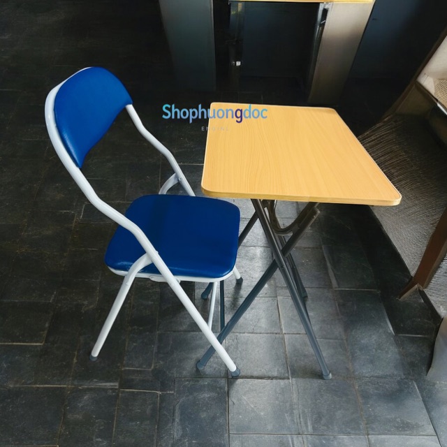 Bàn học sinh , sinh viên