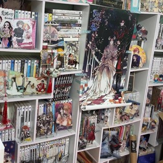 Tiệm sách và Manga QL