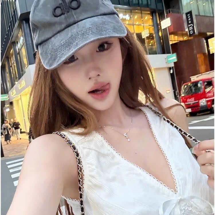 Áo yếm hồng pastel Yummy cổ V, Áo tank top dáng xòe dễ thương đi chơi đi đáng yêu A81 | BigBuy360 - bigbuy360.vn