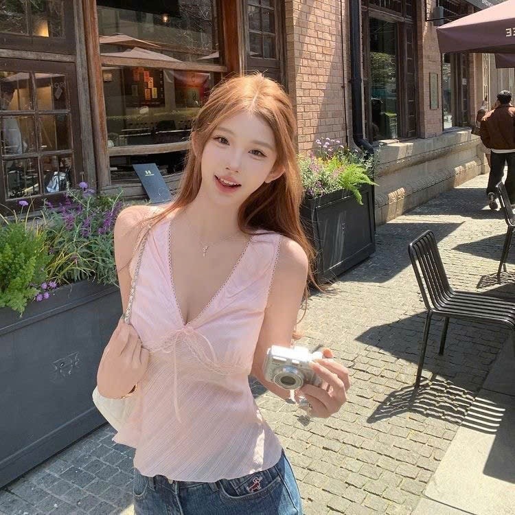 Áo yếm hồng pastel Yummy cổ V, Áo tank top dáng xòe dễ thương đi chơi đi đáng yêu A81 | BigBuy360 - bigbuy360.vn