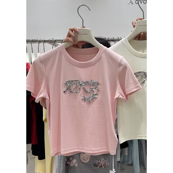 Áo thun Nn kính mắt màu hồng 777 - Comic